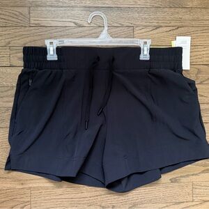 Women's All In Motion Active Light Woven Mid-Rise
Shorts